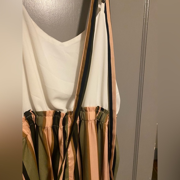 Romper with belt - Picture 2 of 4